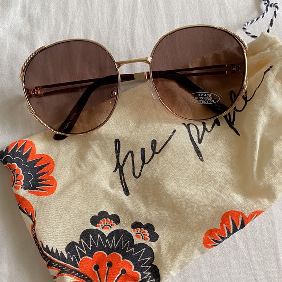 Free People Accessories - FREE PEOPLE gold summer bohemian boho sunglasses